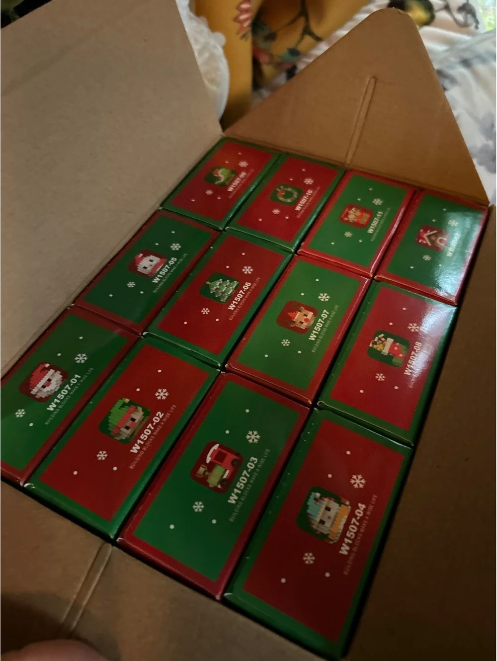 Lelebrother Merry Christmas Building Blocks Set - 12 PCS Holiday Mini Figures
